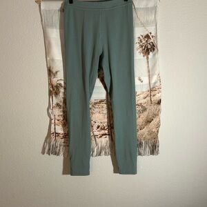 ALO Yoga Ribbed Green Leggings with High Waist and Performance Fabric